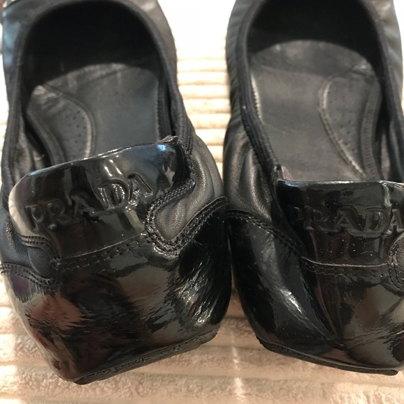 Authentic PRADA flats - Picture 5 of 6